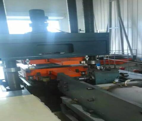 1000噸橡膠支座壓剪試驗機(jī)